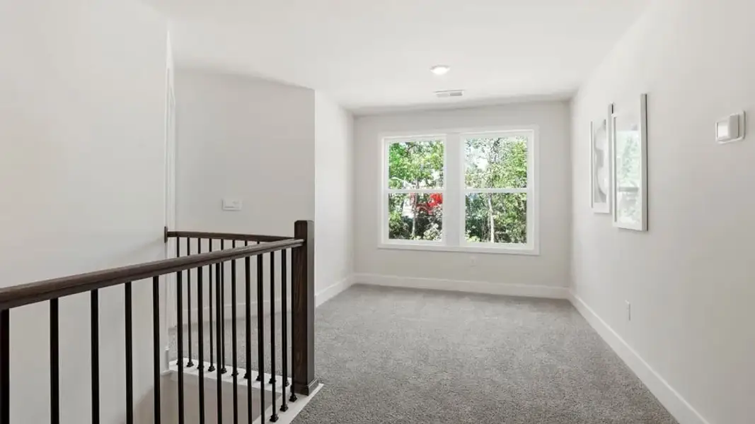 Representative unfurnished interior of a home built from the Carson by D.R. Horton in Ashmore Hills, Mauldin (Image 24).