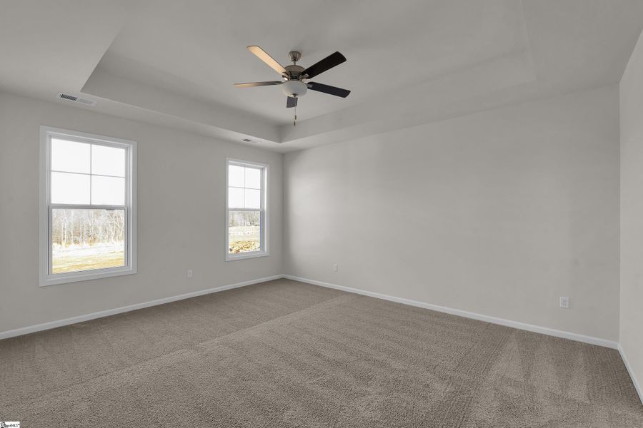 Spacious, unfurnished interior of a new home in Lynbrook, Boiling Springs (Image 23).