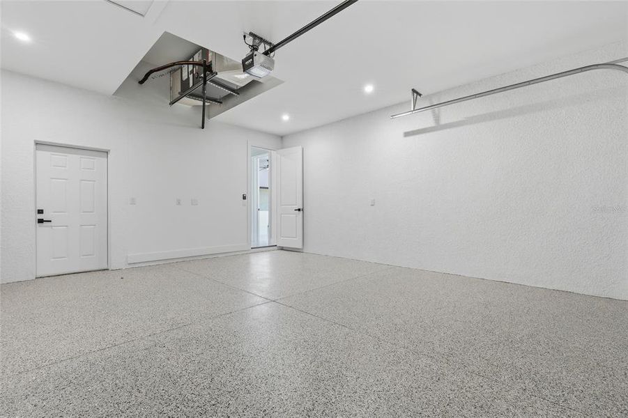 Spacious, unfurnished interior of a new home in , Cape Coral (Image 25). Spacious, unfurnished interior of a new home in , Cape Coral (Image 25).