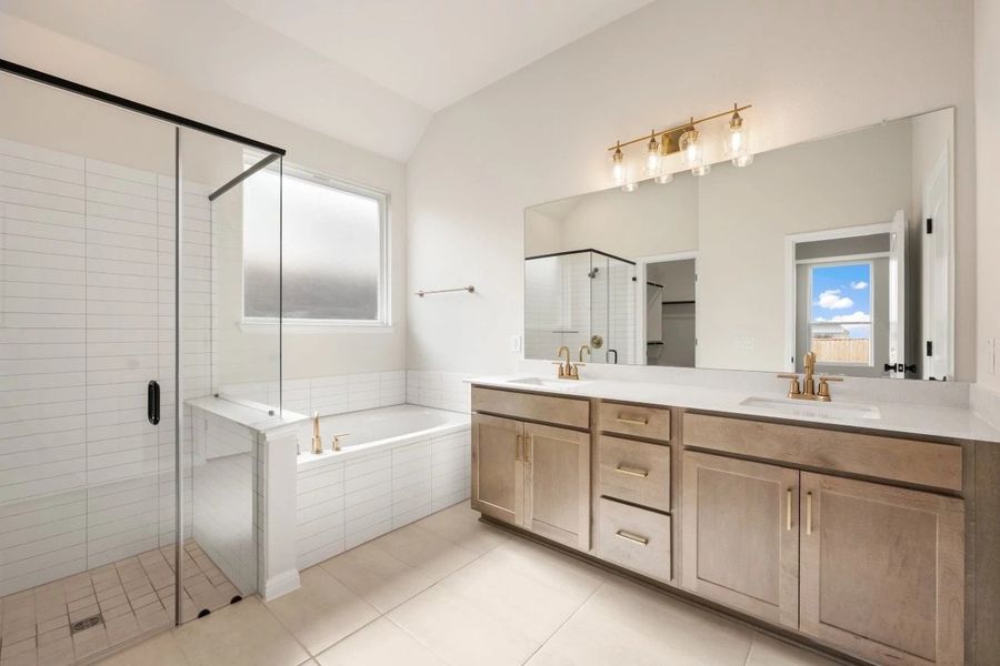 Furnished interior view inside a new home in Berry Creek Highlands, Georgetown (Image 13).