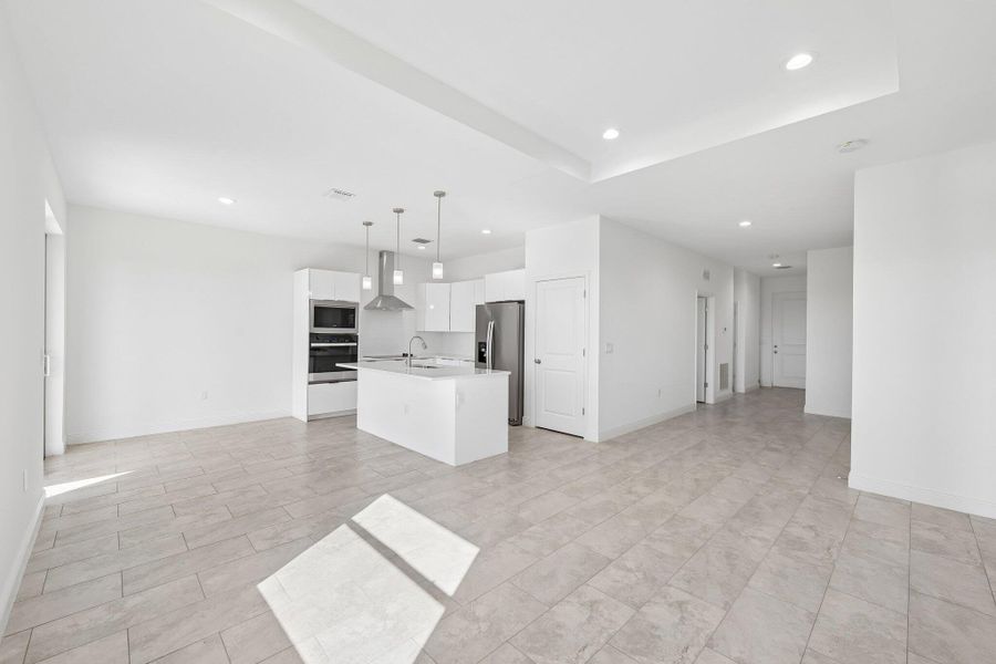 5-web-or-mls-S Castle Cir-S2204-005