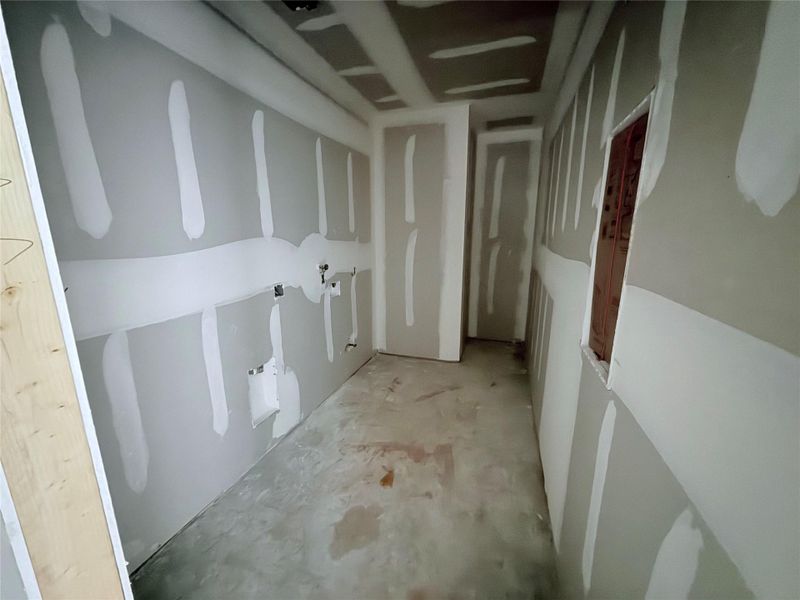 Oversized laundry room