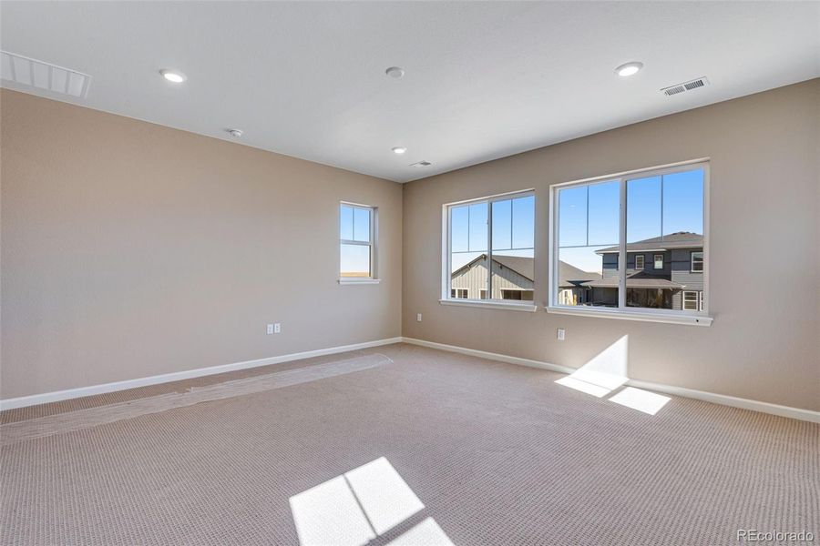 Spacious, unfurnished interior of a new home in Ensemble at The Aurora Highlands, Aurora (Image 31). Spacious, unfurnished interior of a new home in Ensemble at The Aurora Highlands, Aurora (Image 31).
