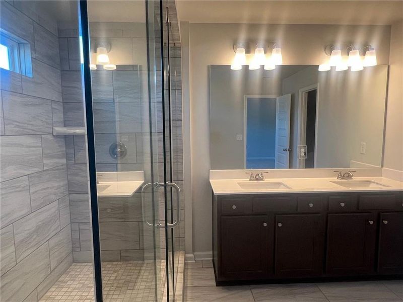 Furnished interior view inside a new home in Crofton Place Enclave, Snellville (Image 6).