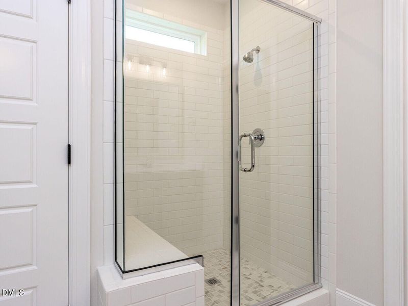 021-1280x960-primary-bathroom 021-1280x960-primary-bathroom