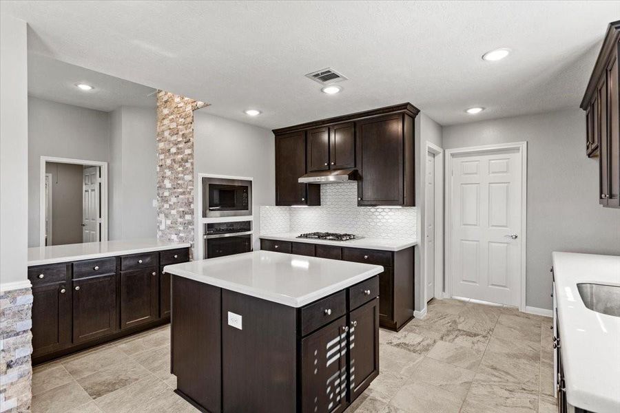 Furnished interior view inside a new home in , League City (Image 6). Furnished interior view inside a new home in , League City (Image 6).