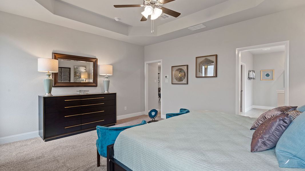 Representative furnished interior of a home built from the Guadalupe by D.R. Horton in Lakeview Pointe, Grand Prairie (Image 27).
