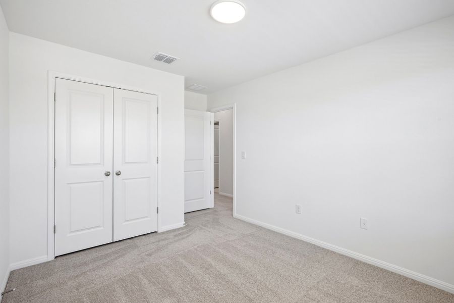 Spacious, unfurnished interior of a new home in Porter Country, Buda (Image 22). Spacious, unfurnished interior of a new home in Porter Country, Buda (Image 22).