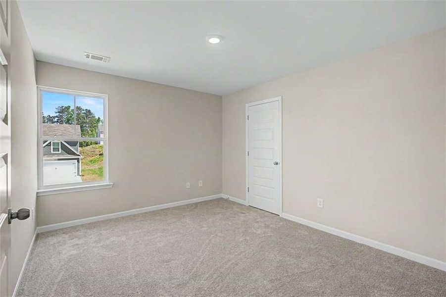 Spacious, unfurnished interior of a new home in Traditions at Cedarcrest, Dallas (Image 34).