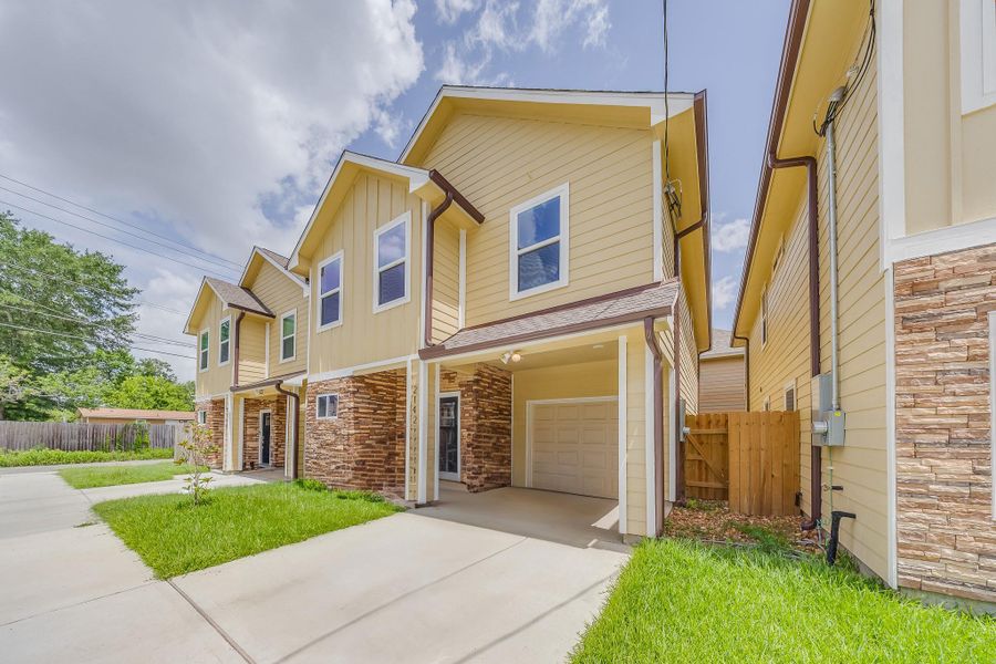 Image 10 of a home in . Image 10 of a home in .