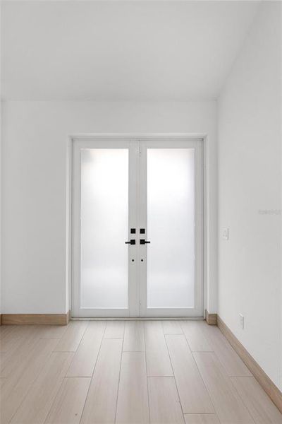 Spacious, unfurnished interior of a new home in , North Port (Image 26). Spacious, unfurnished interior of a new home in , North Port (Image 26).