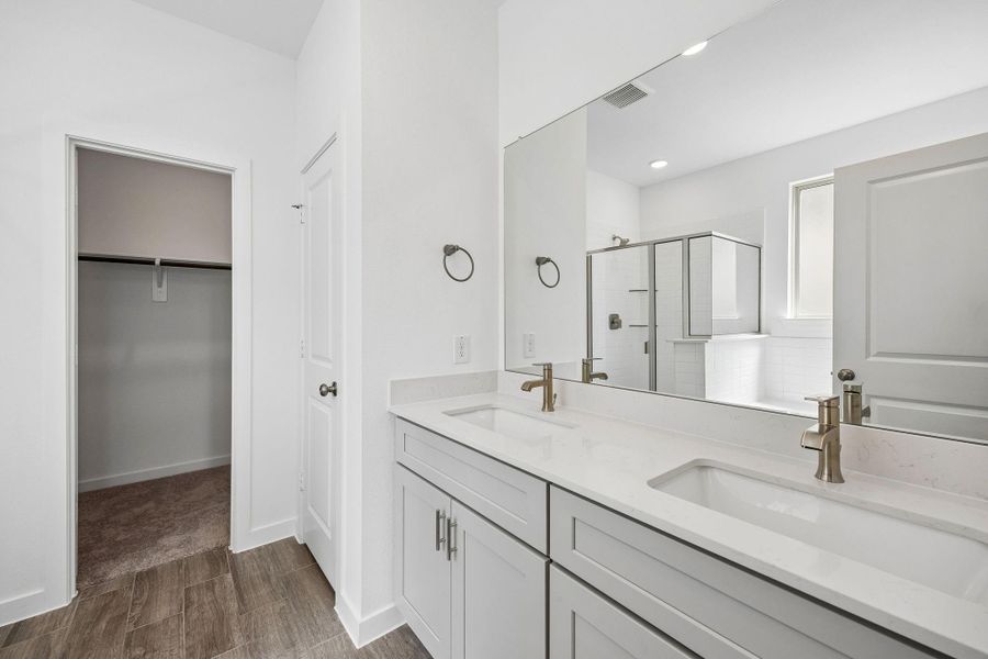 Furnished interior view inside a new home in Mavera, Conroe (Image 12).