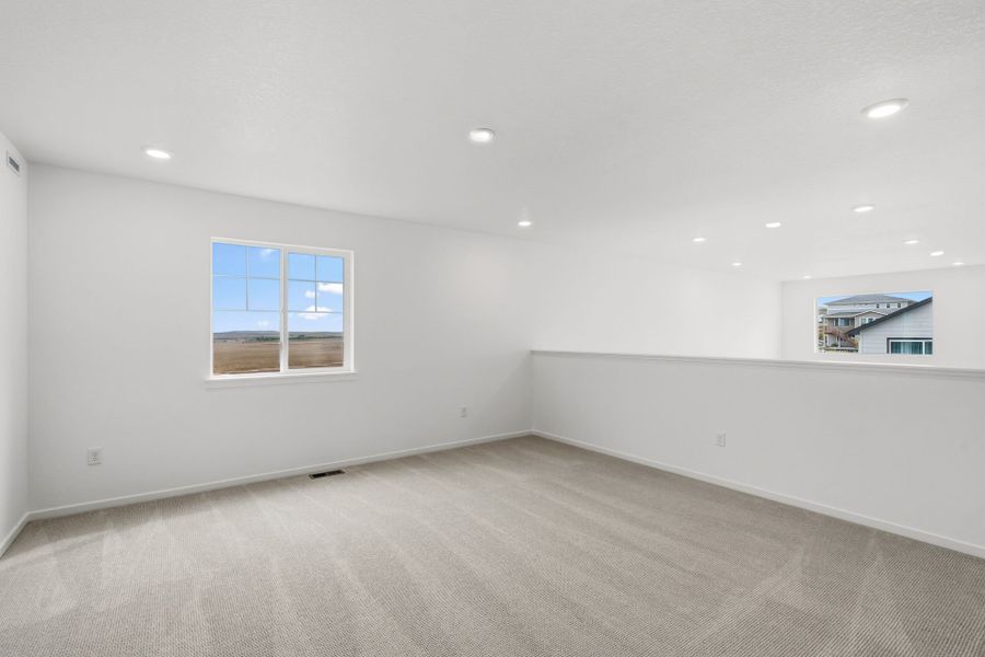 Spacious, unfurnished interior of a new home in Harvest Crossing, Aurora (Image 19).