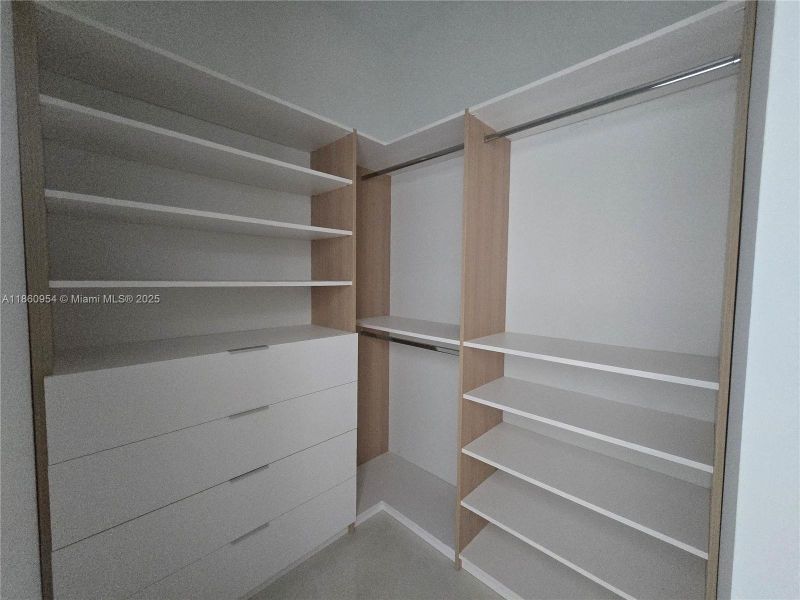 Image 40 of a home in .