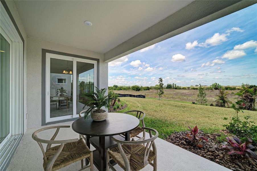 Exterior details and patio area of a home in Mirada, San Antonio (Image 3).