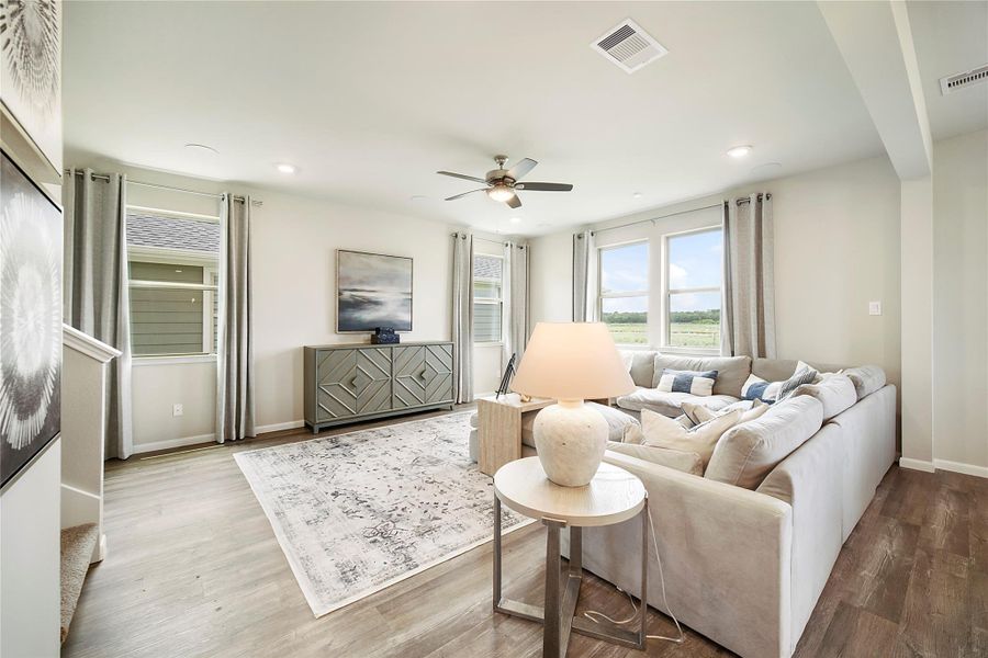 Furnished interior view inside a new home in Montgomery Ridge: Landmark Collection, Montgomery (Image 9).