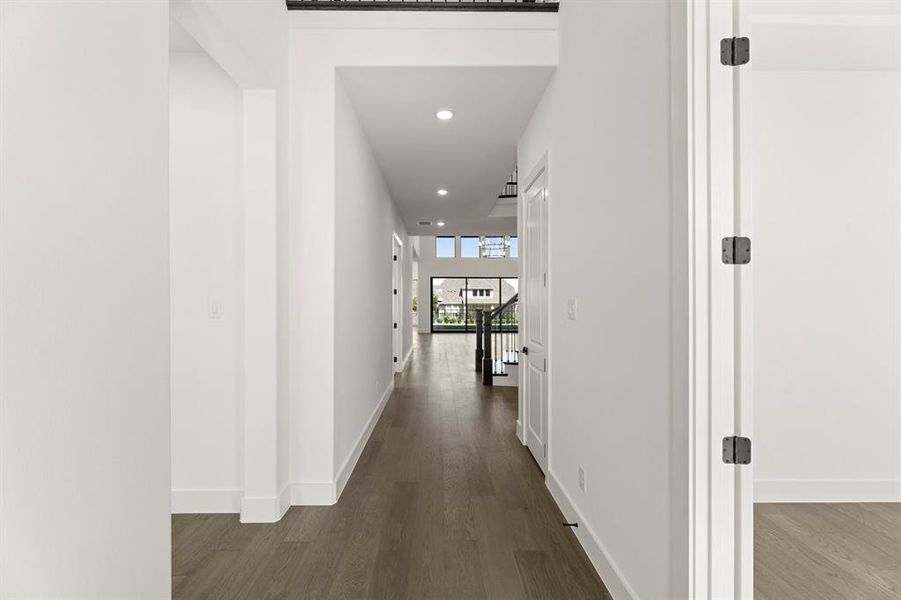 08. 2651 Pelican Point - Entry (2) 08. 2651 Pelican Point - Entry (2)