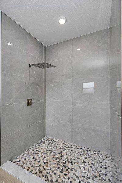 Spacious, unfurnished interior of a new home in , Ocala (Image 31).