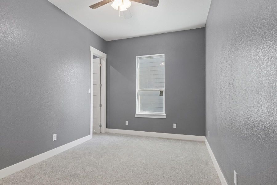 Spacious, unfurnished interior of a new home in , Houston (Image 10).