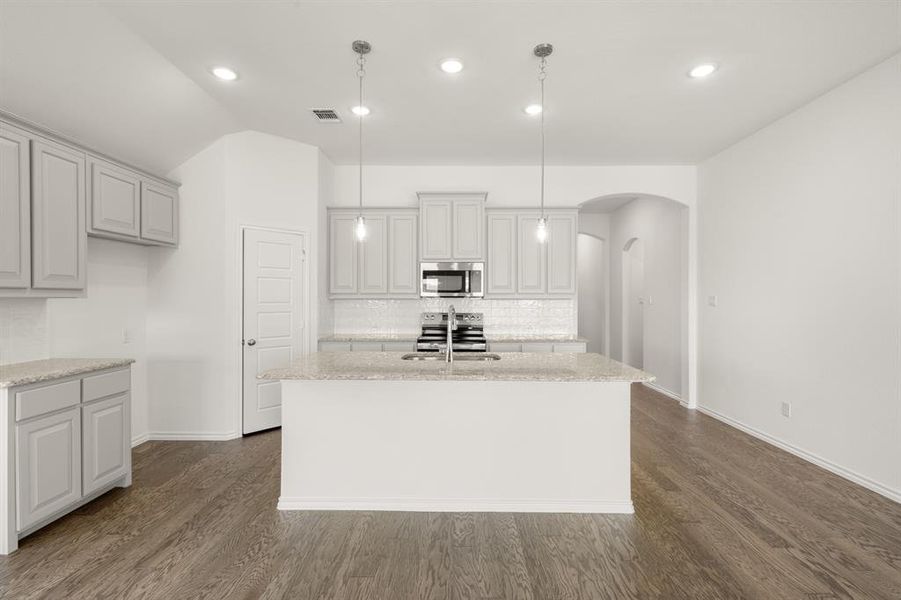 DFW-Summer Crest-Concept 1790-10320 Dittany Lane-Kitchen - Risewell Homes-2 DFW-Summer Crest-Concept 1790-10320 Dittany Lane-Kitchen - Risewell Homes-2