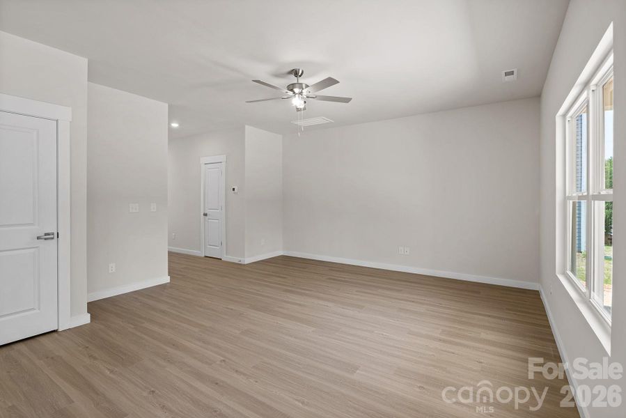 Spacious, unfurnished interior of a new home in Knights Bridge, Richburg (Image 9).