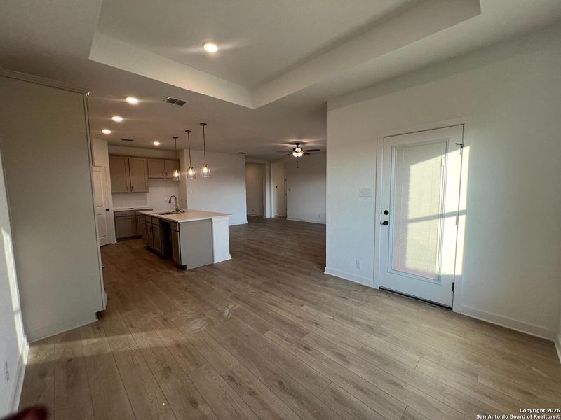 Spacious, unfurnished interior of a new home in Nopal Valley, San Antonio (Image 16).