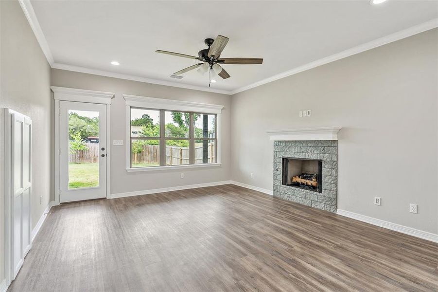 Spacious, unfurnished interior of a new home in , Lindale (Image 14).