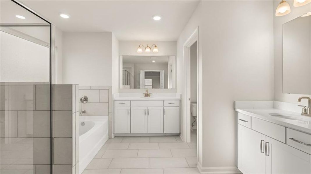Furnished interior view inside a new home in Water Oak Estates, Lawrenceville (Image 12).