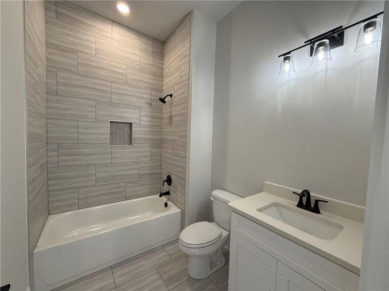 Furnished interior view inside a new home in , Jefferson (Image 3).