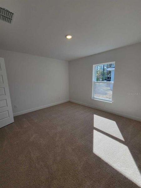 Spacious, unfurnished interior of a new home in , Ocala (Image 26).