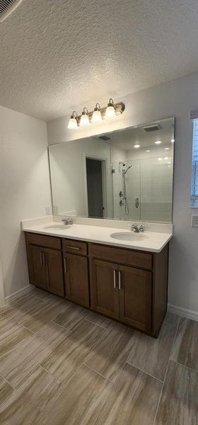 Furnished interior view inside a new home in , Davenport (Image 9).