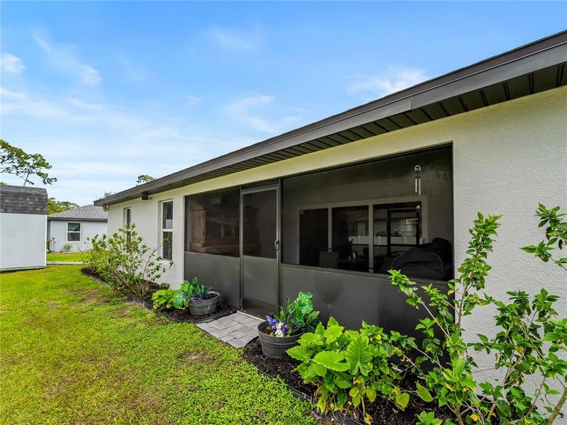 Exterior details and patio area of a home in , Port Charlotte (Image 33).