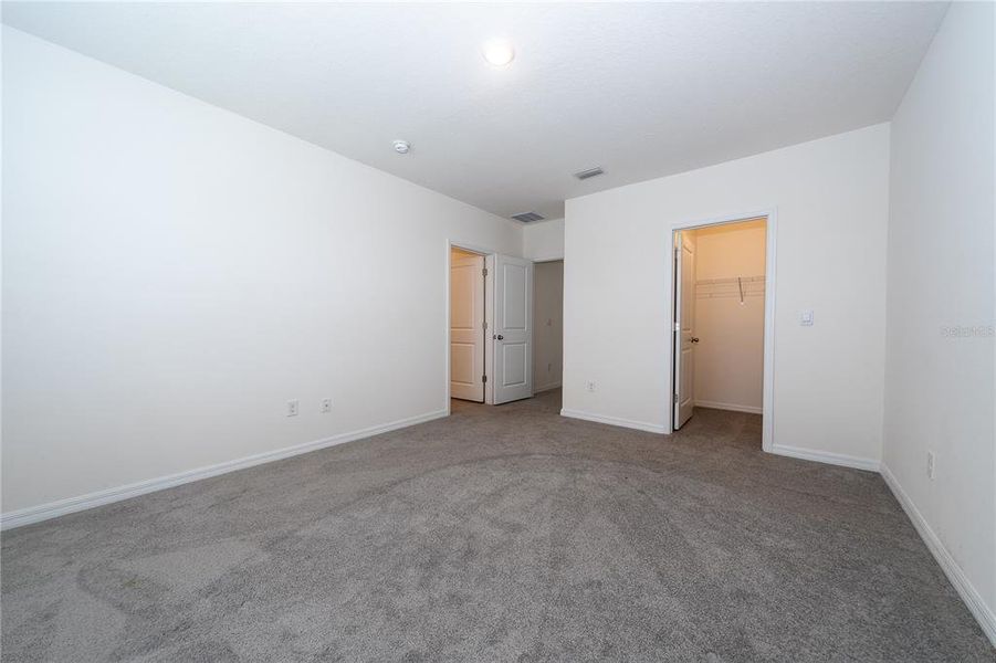 Spacious, unfurnished interior of a new home in , Wesley Chapel (Image 19). Spacious, unfurnished interior of a new home in , Wesley Chapel (Image 19).