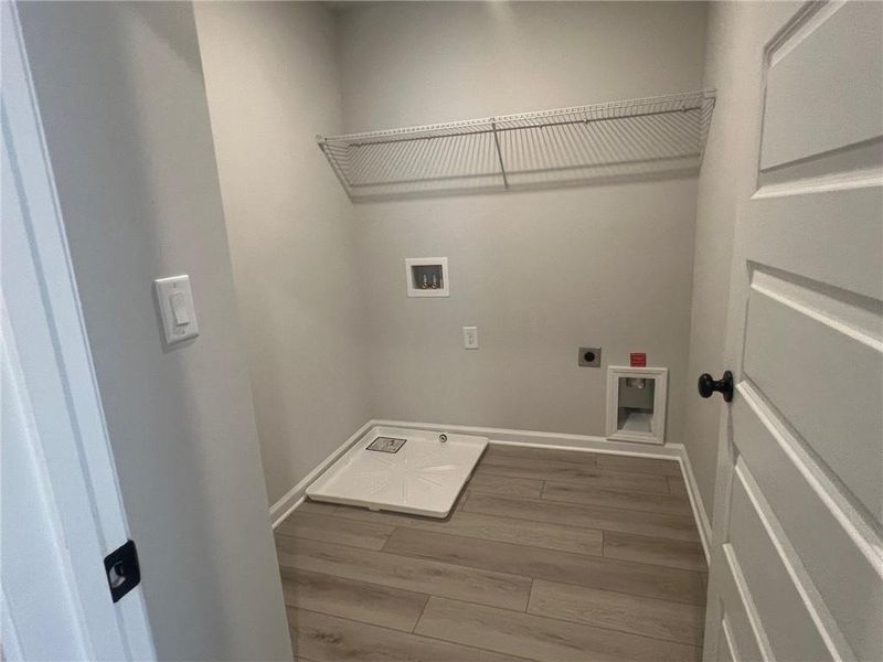 Spacious, unfurnished interior of a new home in Crofton Place Enclave, Snellville (Image 16).