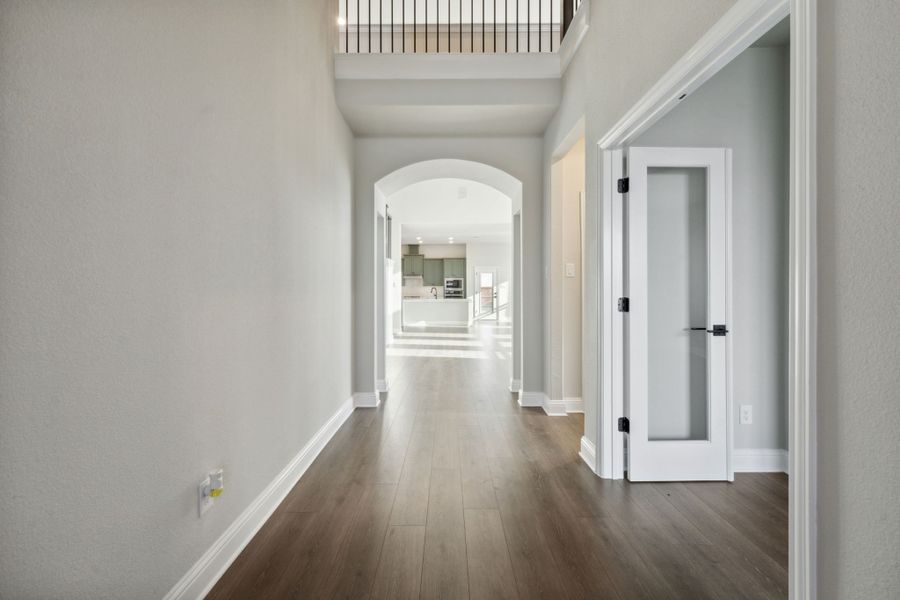 Representative unfurnished interior of a home built from the Avalon by Chesmar Homes in Silo Mills, Joshua (Image 7). Representative unfurnished interior of a home built from the Avalon by Chesmar Homes in Silo Mills, Joshua (Image 7).