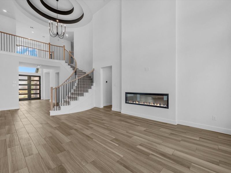 Spacious, unfurnished interior of a new home in Harvest Green, Richmond (Image 14).