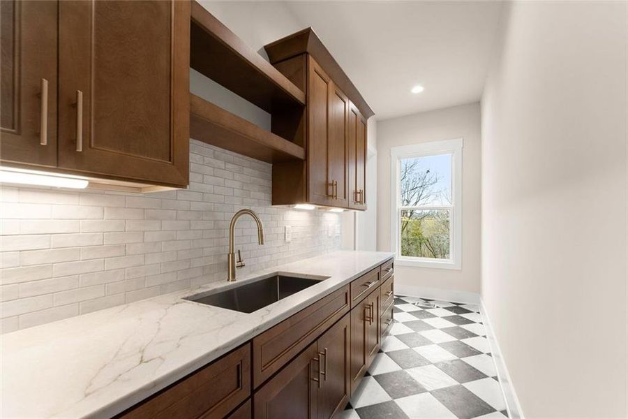 Furnished interior view inside a new home in , Gainesville (Image 13).