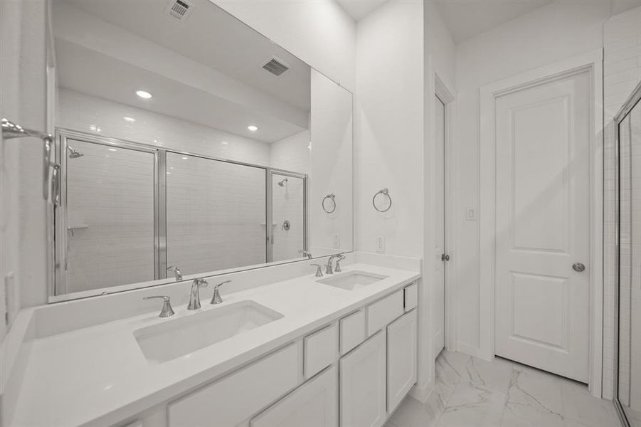 332FieldsLnASHFPM012