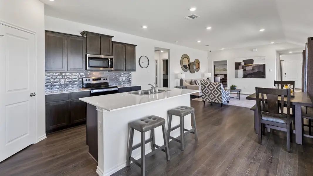 Furnished interior view inside a new home in Elevon, Lavon (Image 3).