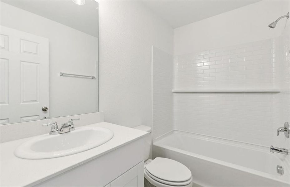 Spacious secondary bathroom Spacious secondary bathroom