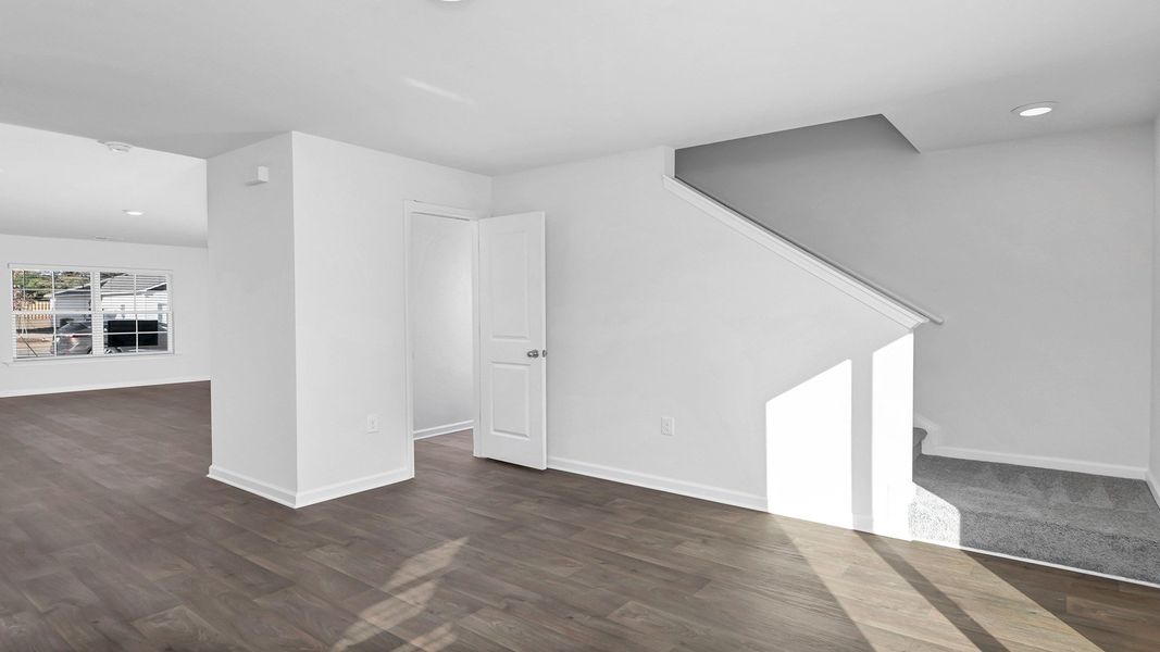 Spacious, unfurnished interior of a new home in Hunter's Branch, Hopkins (Image 17).