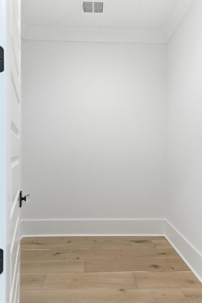 Spacious, unfurnished interior of a new home in , Mount Pleasant (Image 23).