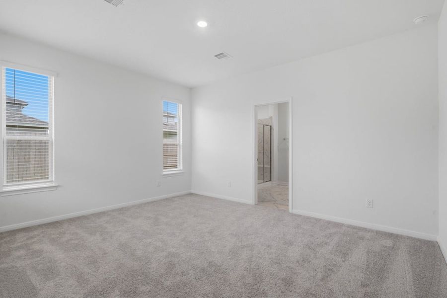 Spacious, unfurnished interior of a new home in Glendale Lakes North, Arcola (Image 15).