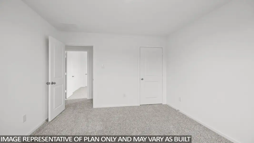 Representative unfurnished interior of a home built from the Callahan by D.R. Horton in The Canopies, Splendora (Image 15).