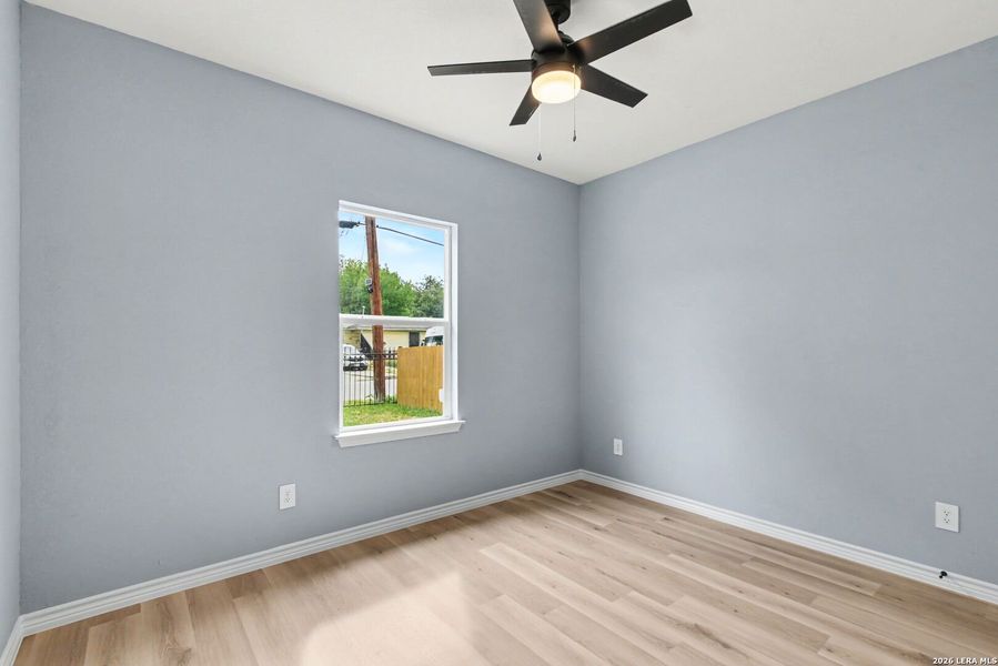 Spacious, unfurnished interior of a new home in , San Antonio (Image 15).