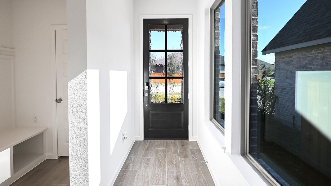 Exterior details and patio area of a home in Crosswinds 40', Kyle (Image 15).