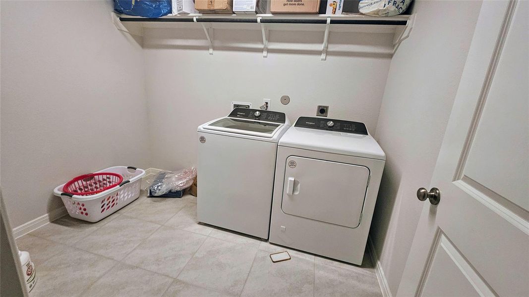 Furnished interior view inside a new home in Towne Lake 50', Cypress (Image 3). Furnished interior view inside a new home in Towne Lake 50', Cypress (Image 3).
