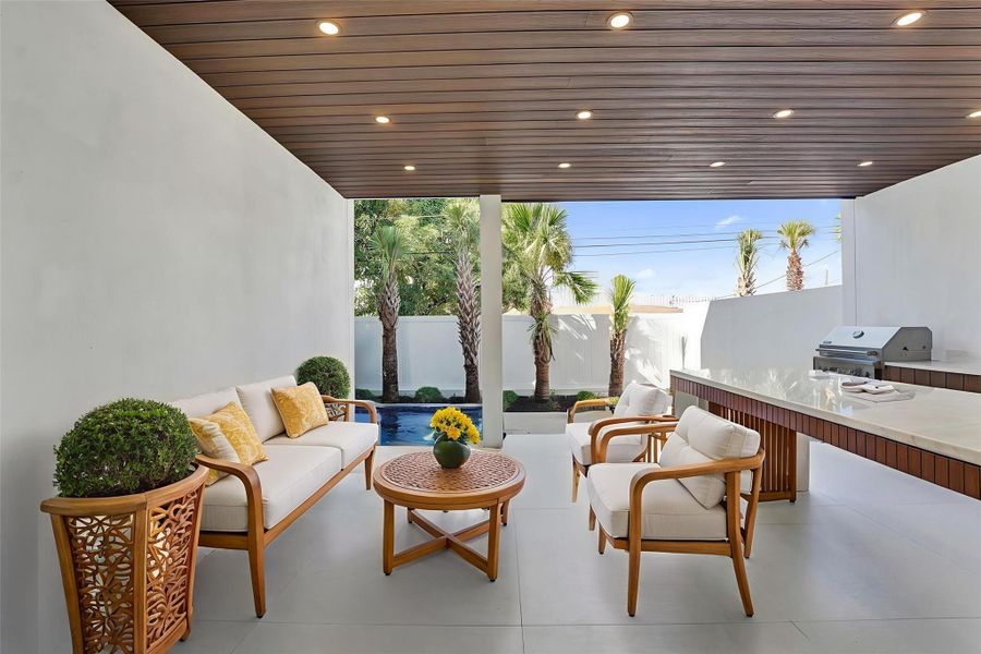 Exterior details and patio area of a home in , Fort Lauderdale (Image 39). Exterior details and patio area of a home in , Fort Lauderdale (Image 39).