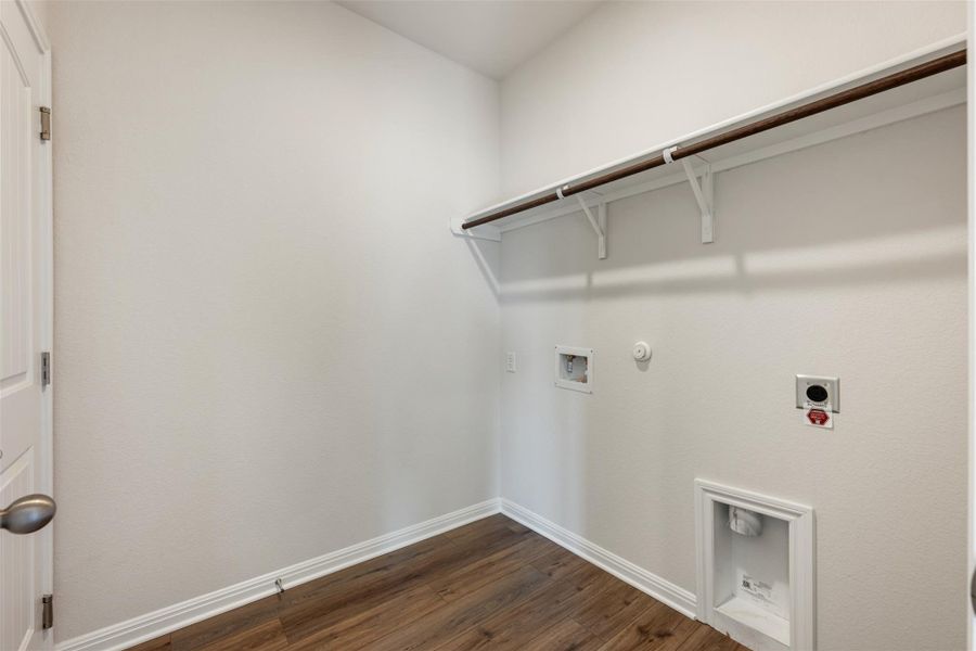 Representative images and renderings are for illustrative purposes. Actual structural options and design finishes of home may vary. Representative images and renderings are for illustrative purposes. Actual structural options and design finishes of home may vary.