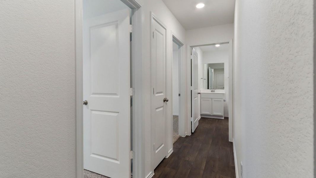 Spacious, unfurnished interior of a new home in Palomino, Manor (Image 19).